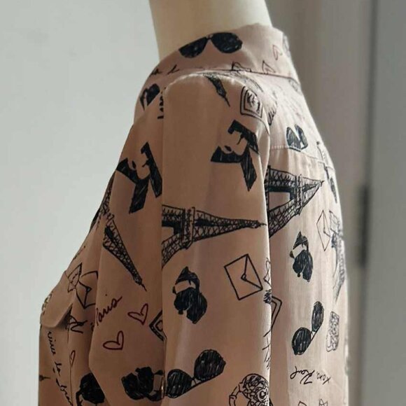 Karl Lagerfeld Paris Dusty Blush Fun Paris Print Blouse w/ Hidden Placket – US M - Picture 6 of 11